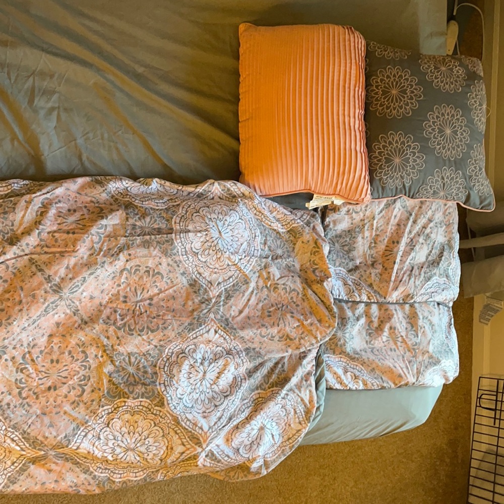 Queen duvet cover set